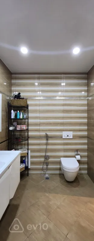 Kirayə verilir 3 otaqlı yeni tikili 155 m²