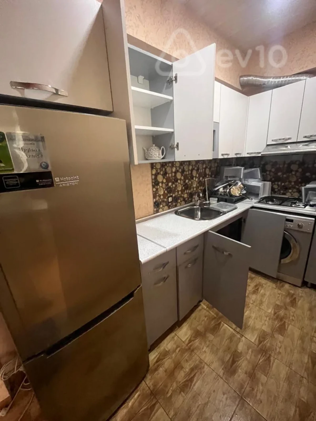 Kirayə verilir 2 otaqlı yeni tikili 50 m²