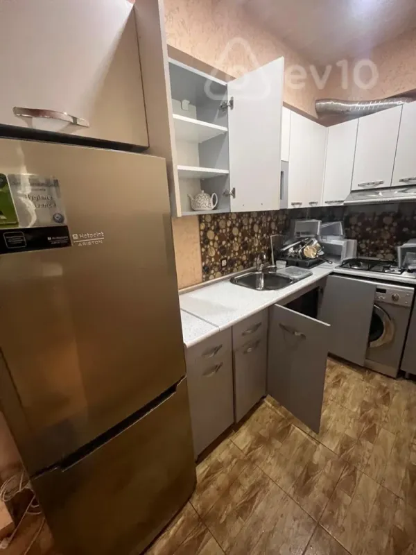 Kirayə verilir 2 otaqlı yeni tikili 50 m²