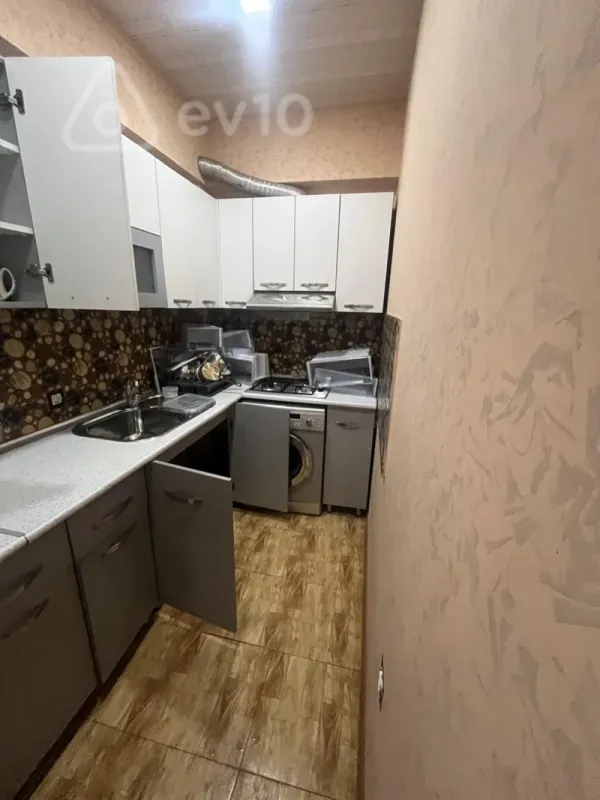 Kirayə verilir 2 otaqlı yeni tikili 50 m²