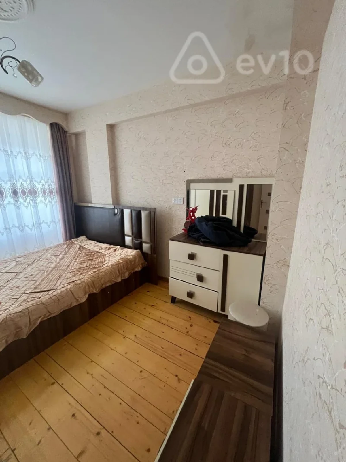 Kirayə verilir 2 otaqlı yeni tikili 50 m²