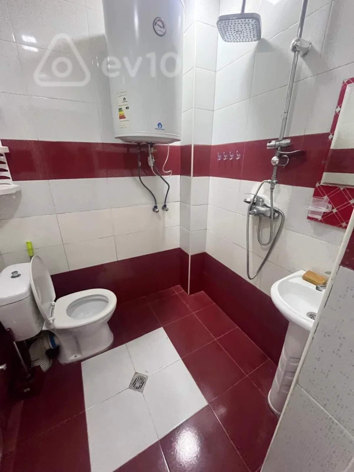 Kirayə verilir 2 otaqlı yeni tikili 50 m²
