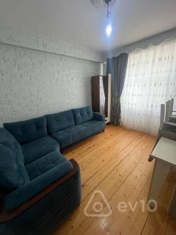 Kirayə verilir 2 otaqlı yeni tikili 50 m²