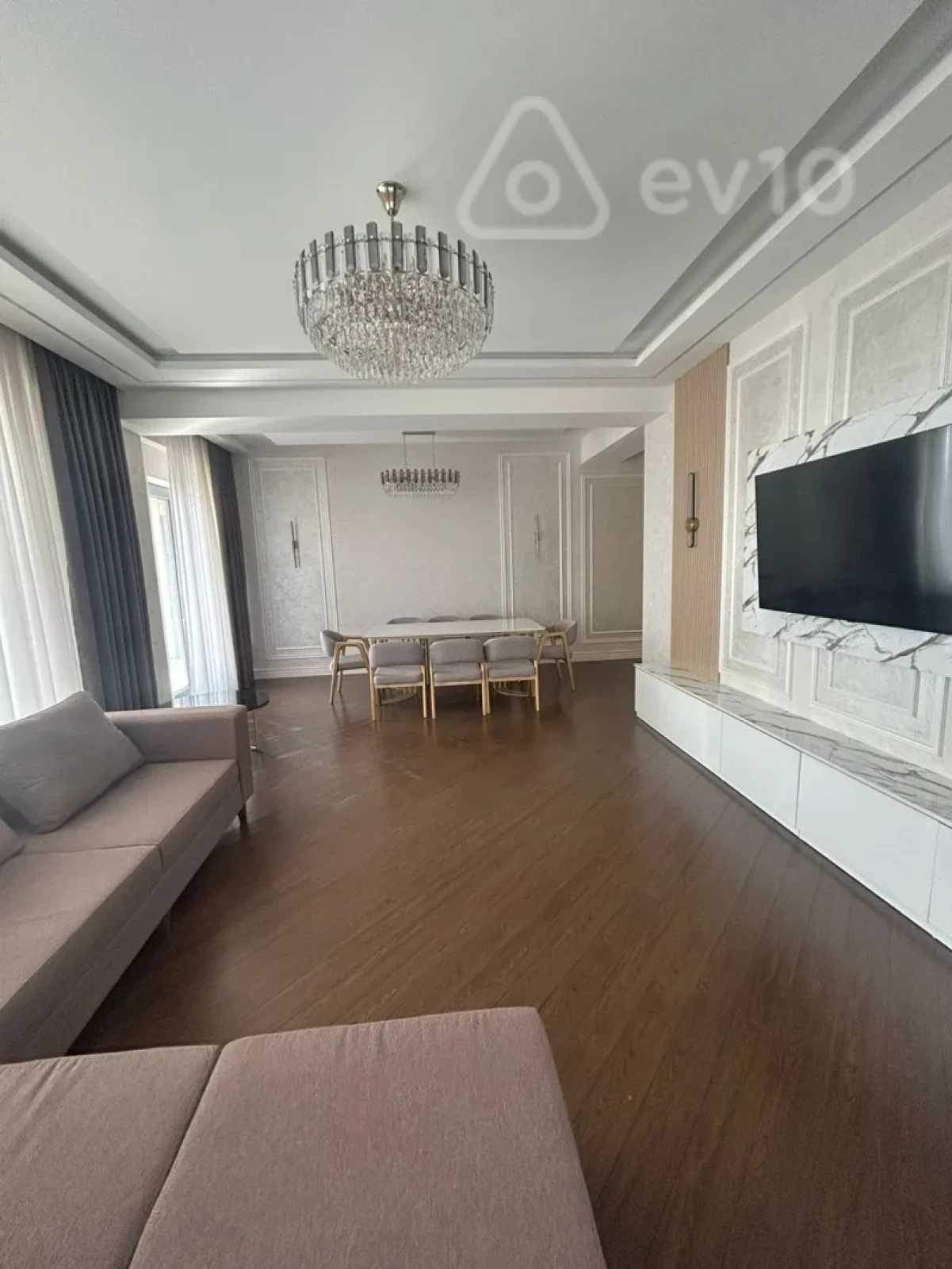 Kirayə verilir 3 otaqlı yeni tikili 170 m²