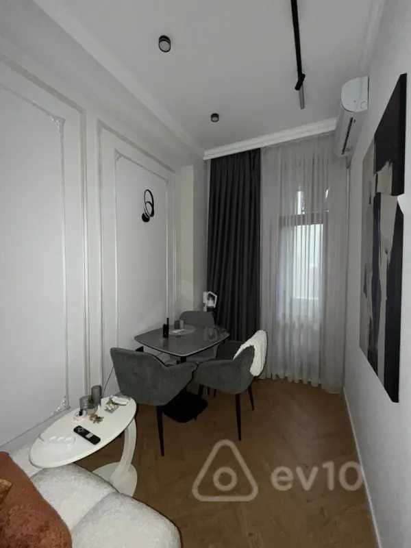 Satılır 2 otaqlı yeni tikili 45 m²
