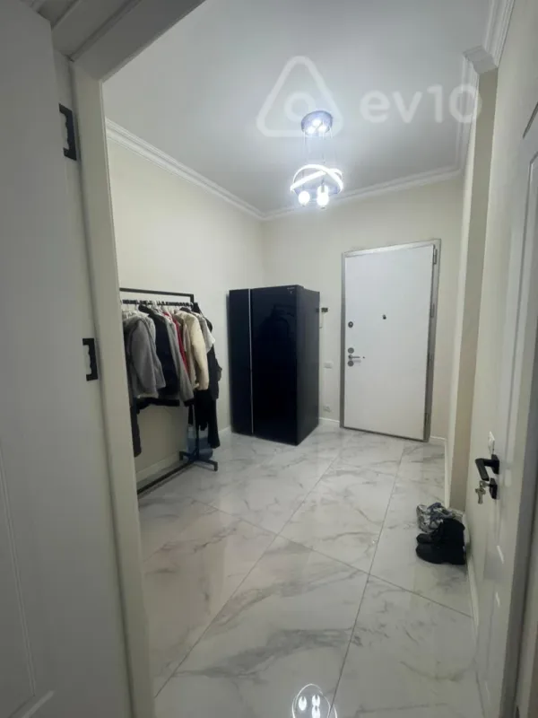 Kirayə verilir 2 otaqlı yeni tikili 60 m²