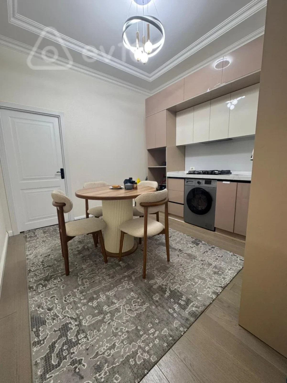 Kirayə verilir 2 otaqlı yeni tikili 60 m²