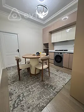 Kirayə verilir 2 otaqlı yeni tikili 60 m²