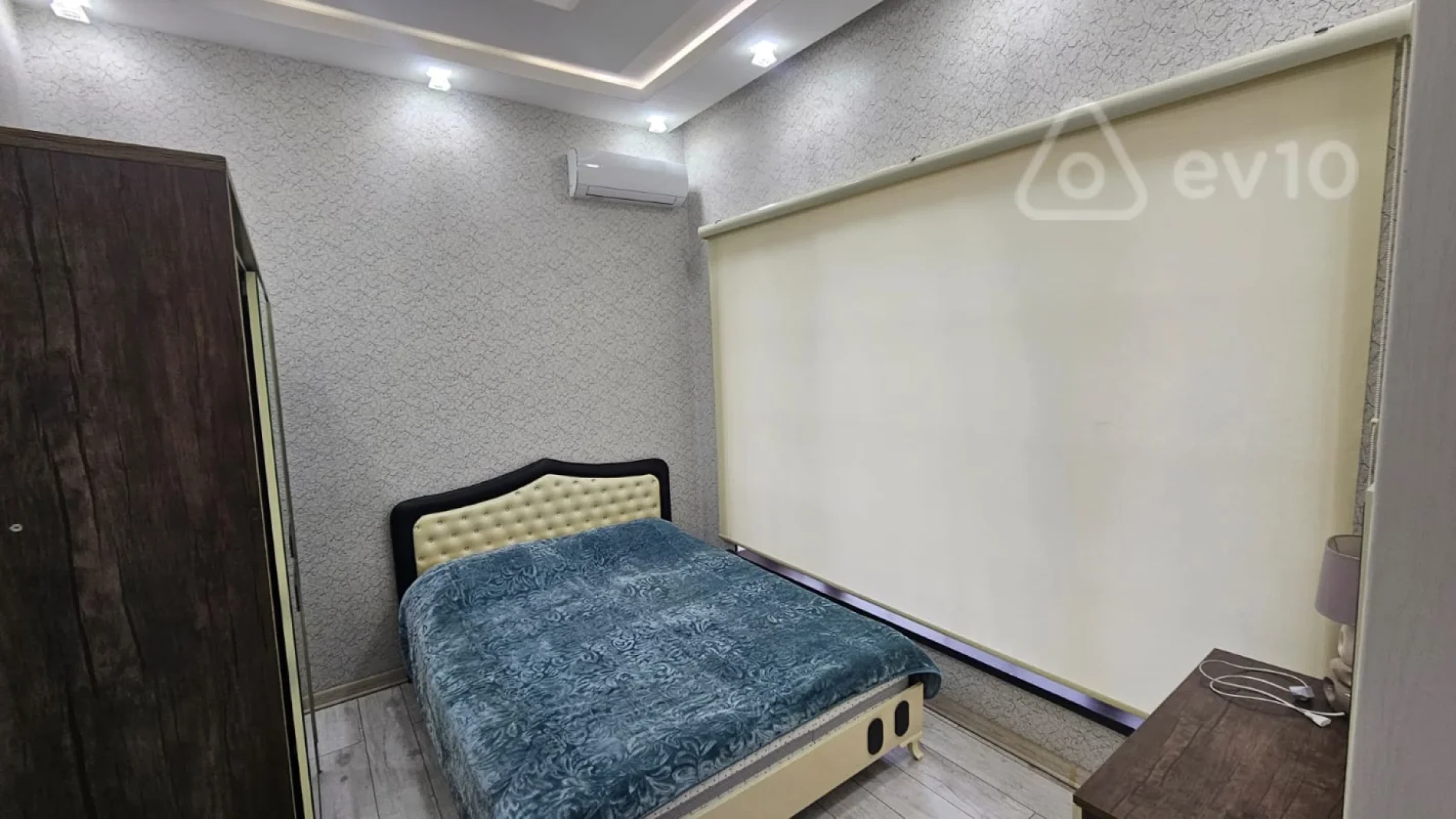 Satılır 5 otaqlı həyət evi 180 m²
