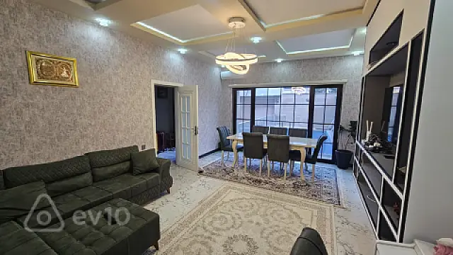 Satılır 5 otaqlı həyət evi 180 m²