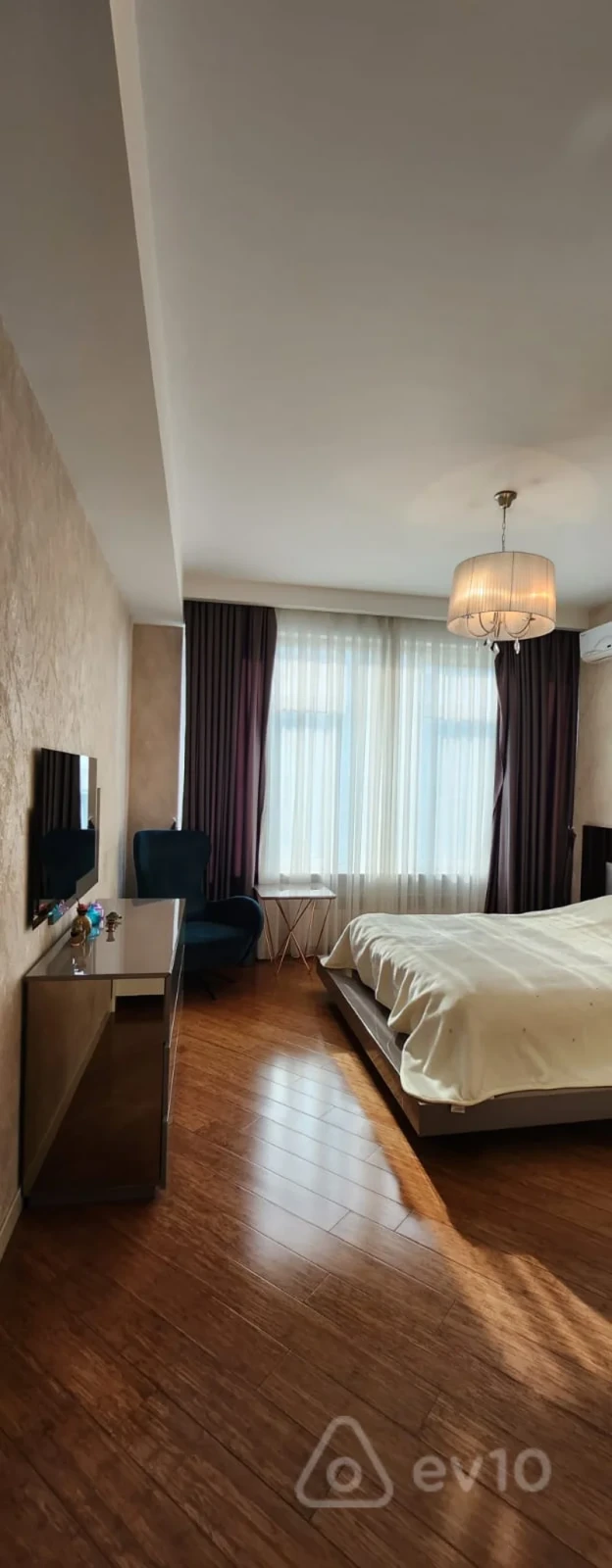 Satılır 5 otaqlı həyət evi 180 m²