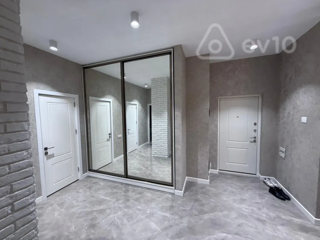 Kirayə verilir 2 otaqlı yeni tikili 100 m²