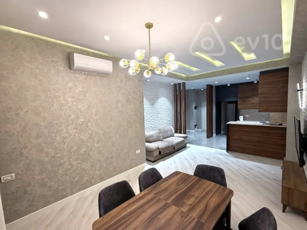 Kirayə verilir 2 otaqlı yeni tikili 100 m²