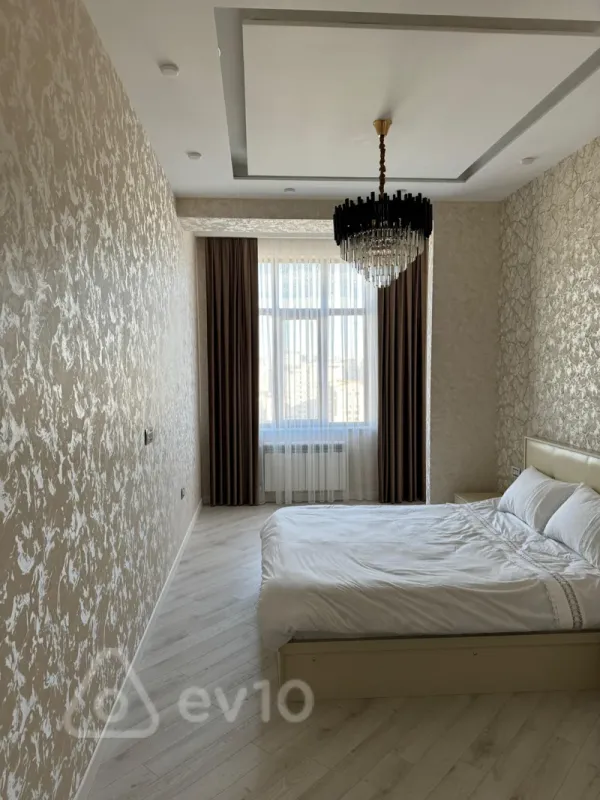 Kirayə verilir 2 otaqlı yeni tikili 100 m²