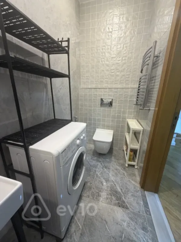 Kirayə verilir 3 otaqlı yeni tikili 60 m²