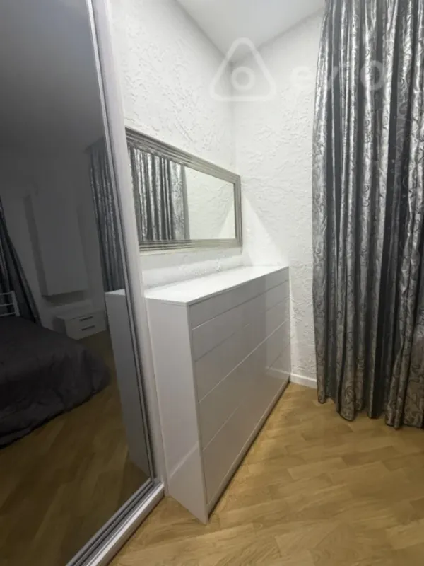 Kirayə verilir 3 otaqlı yeni tikili 60 m²