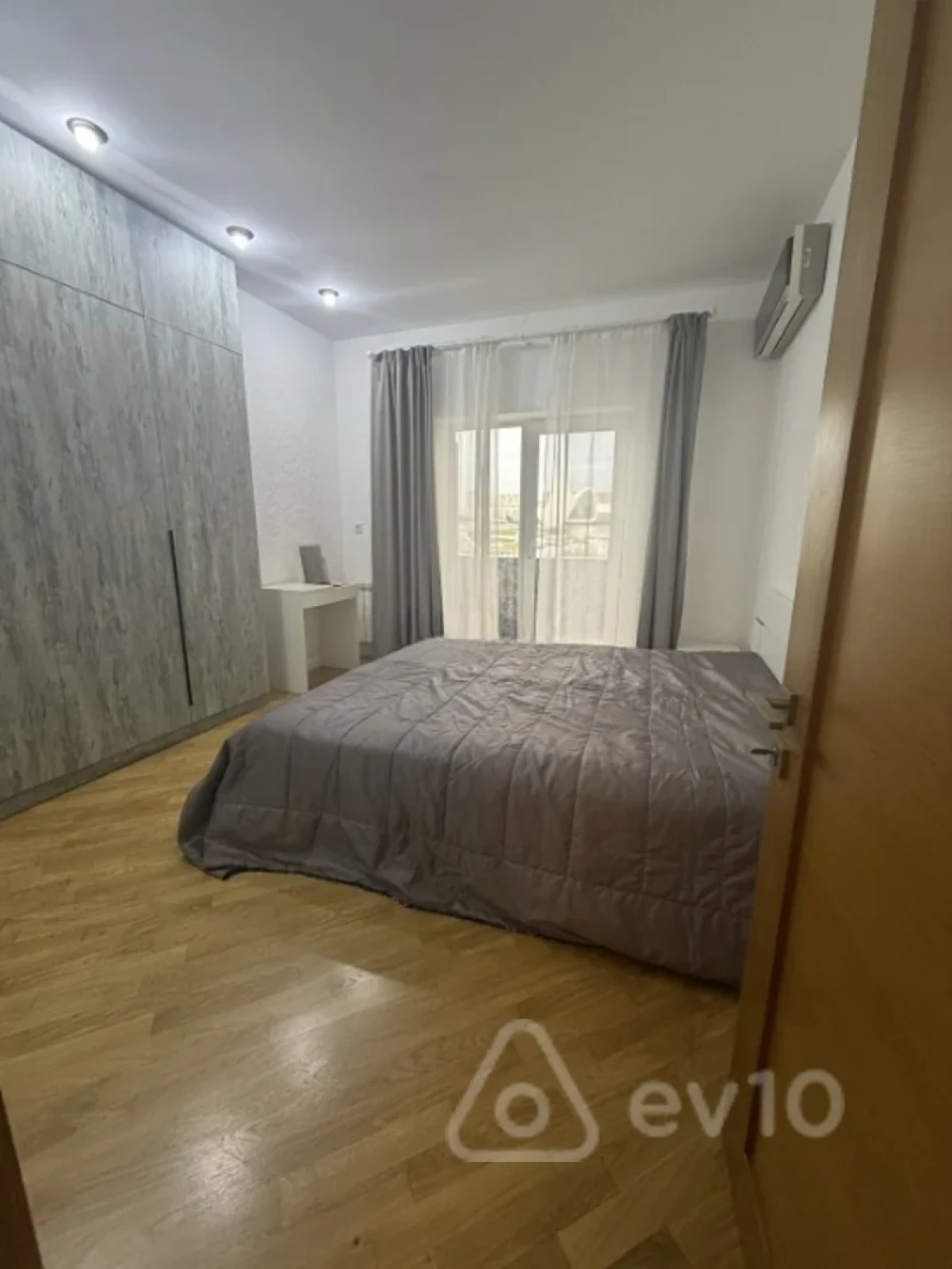 Kirayə verilir 3 otaqlı yeni tikili 60 m²