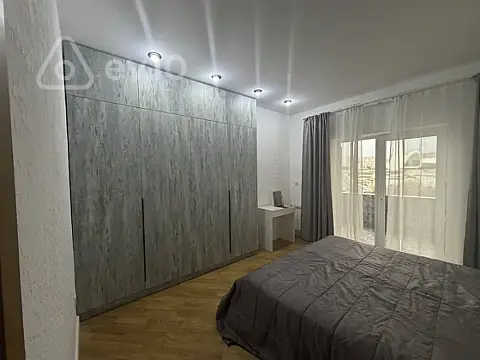 Kirayə verilir 3 otaqlı yeni tikili 60 m²