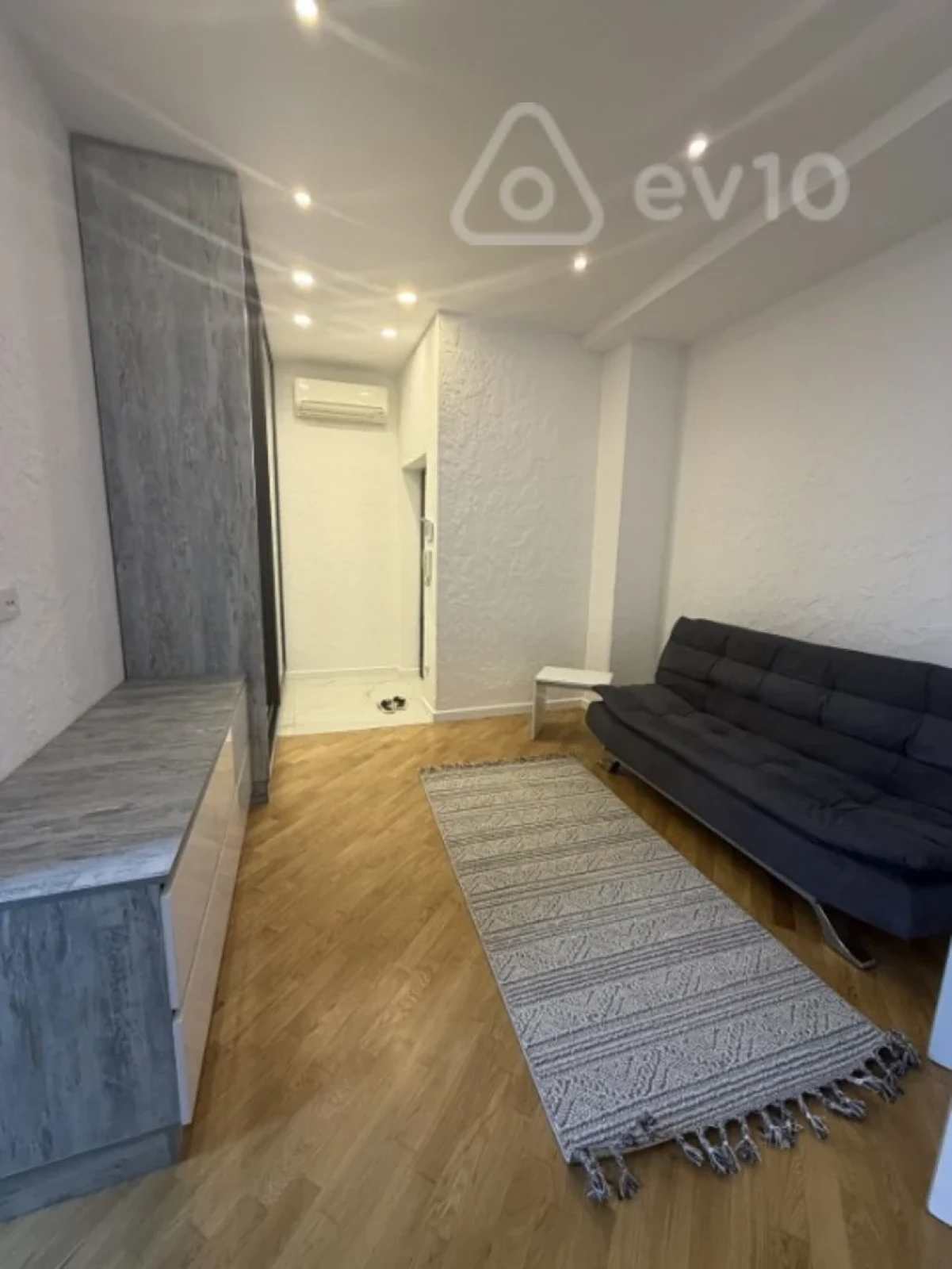 Kirayə verilir 3 otaqlı yeni tikili 60 m²