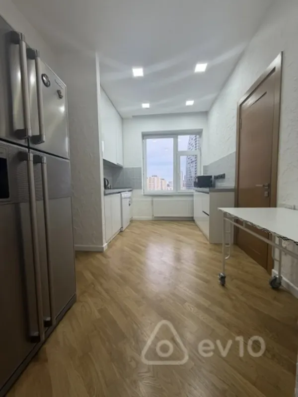 Kirayə verilir 3 otaqlı yeni tikili 60 m²