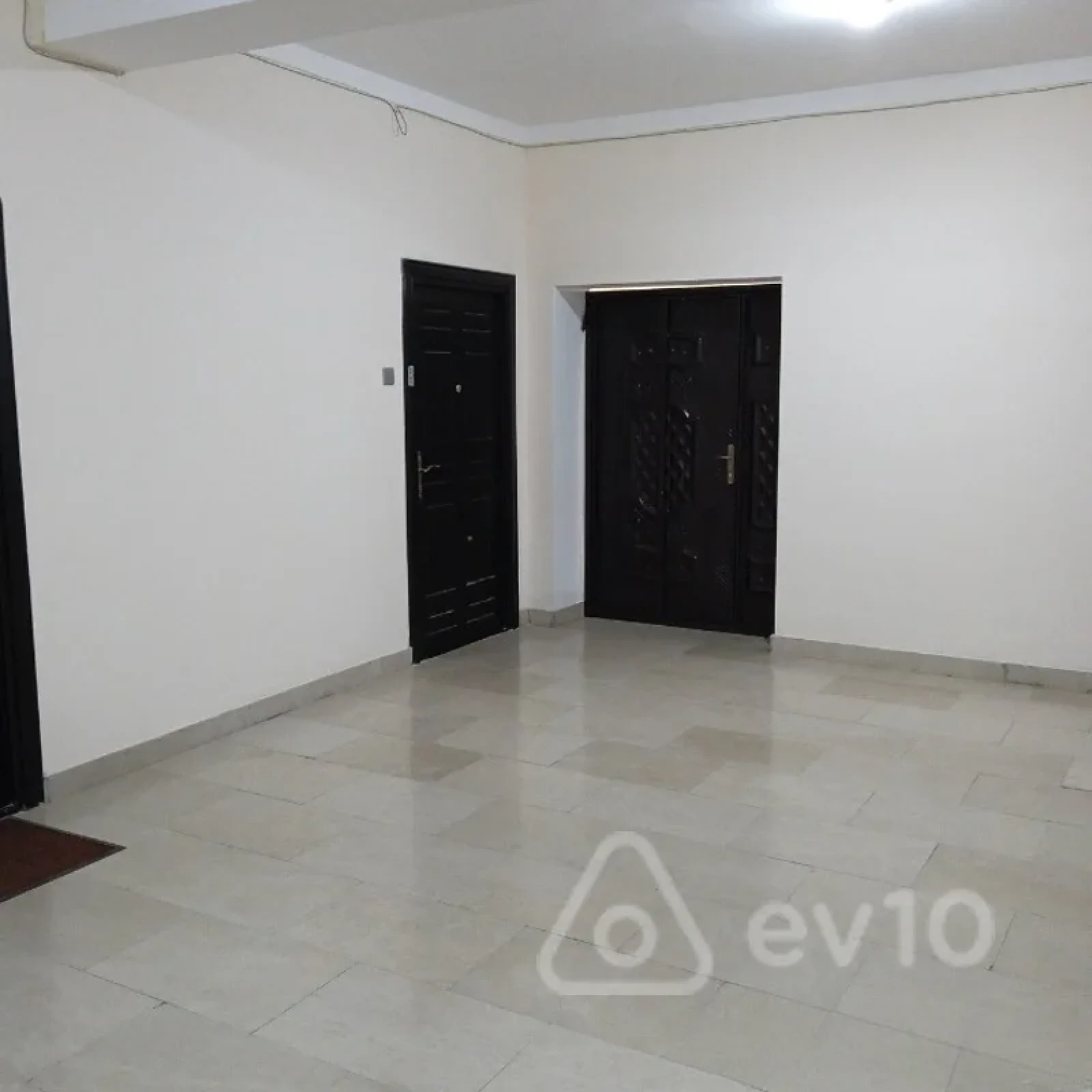 Satılır 3 otaqlı yeni tikili 85 m²
