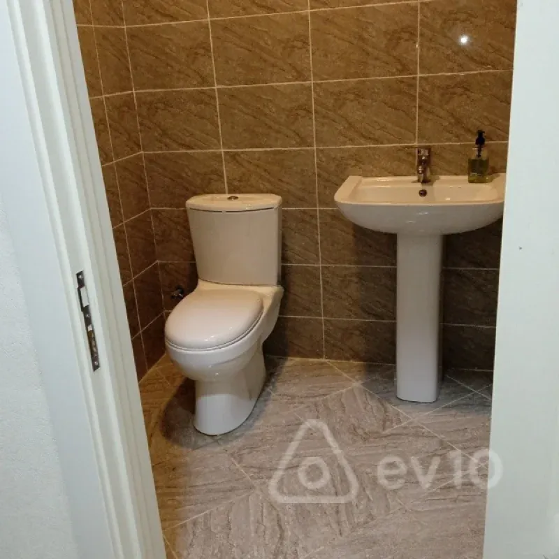 Satılır 3 otaqlı yeni tikili 85 m²