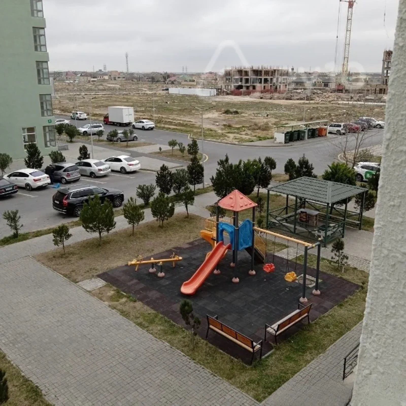 Satılır 3 otaqlı yeni tikili 85 m²