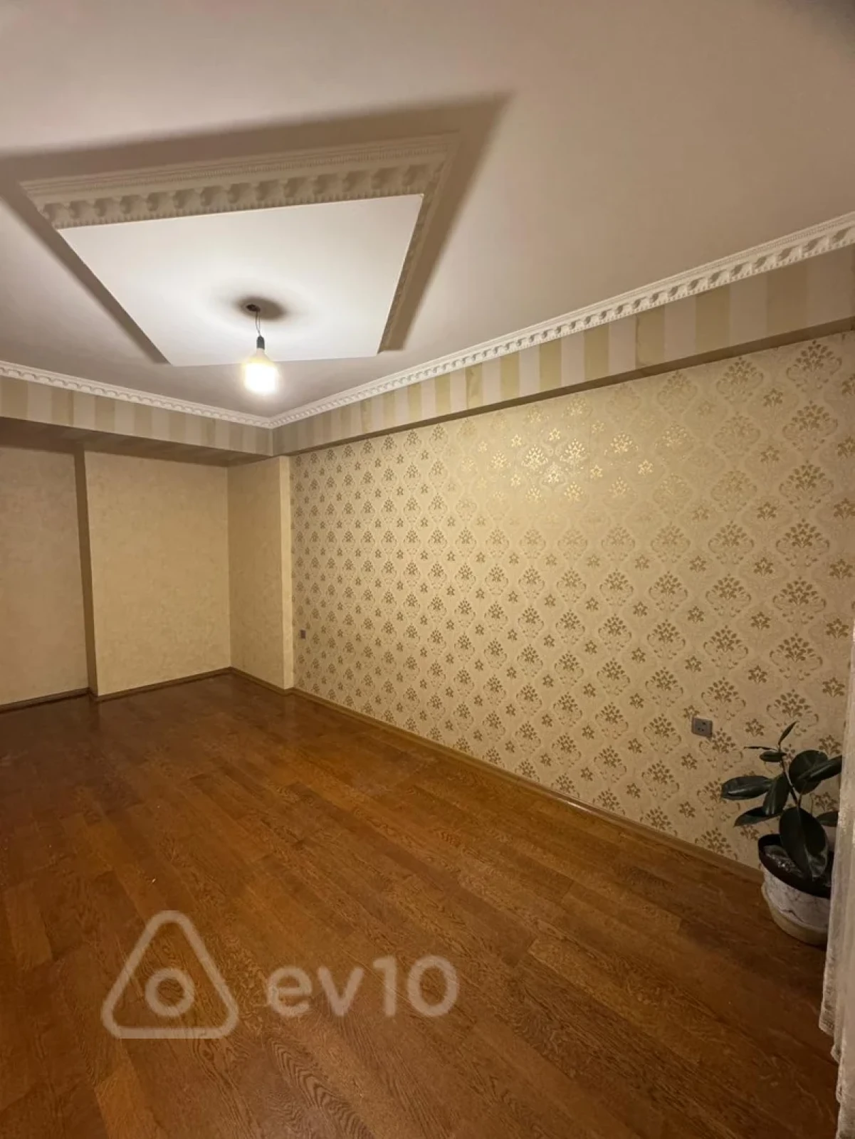 Satılır 3 otaqlı yeni tikili 80 m²