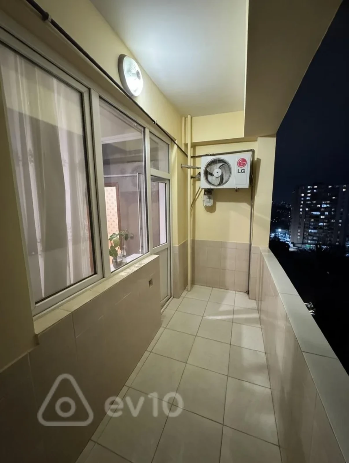 Satılır 3 otaqlı yeni tikili 80 m²