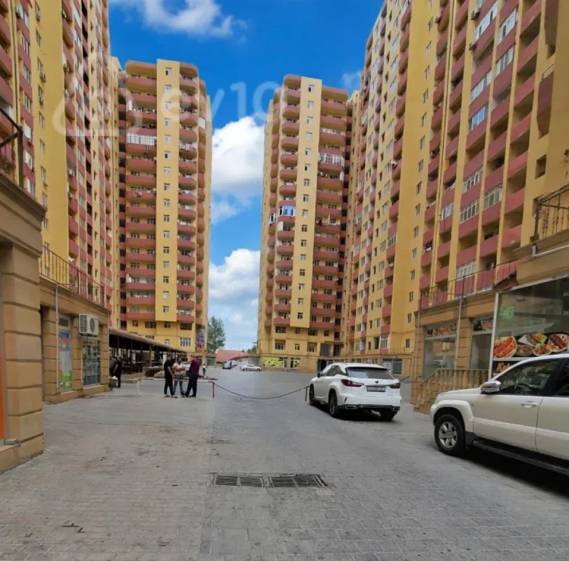 Satılır 3 otaqlı yeni tikili 80 m²