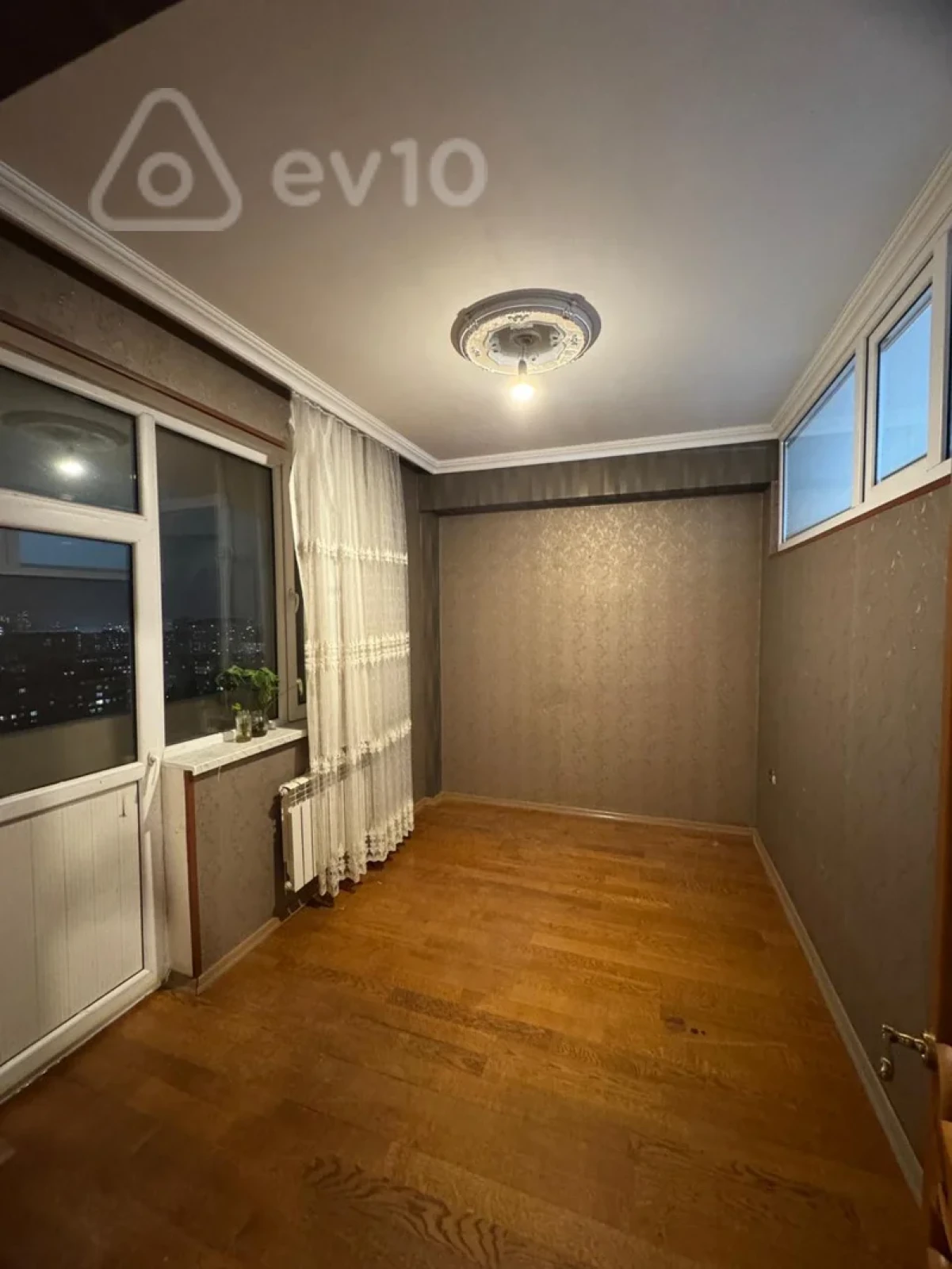 Satılır 3 otaqlı yeni tikili 80 m²