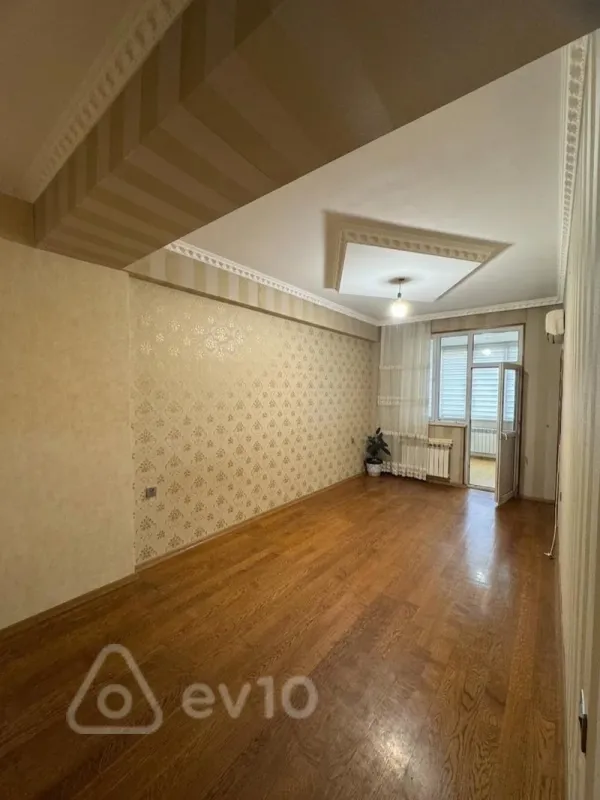 Satılır 3 otaqlı yeni tikili 80 m²