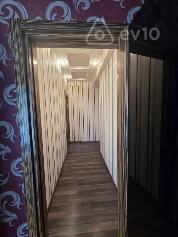 Kirayə verilir 3 otaqlı yeni tikili 165 m²