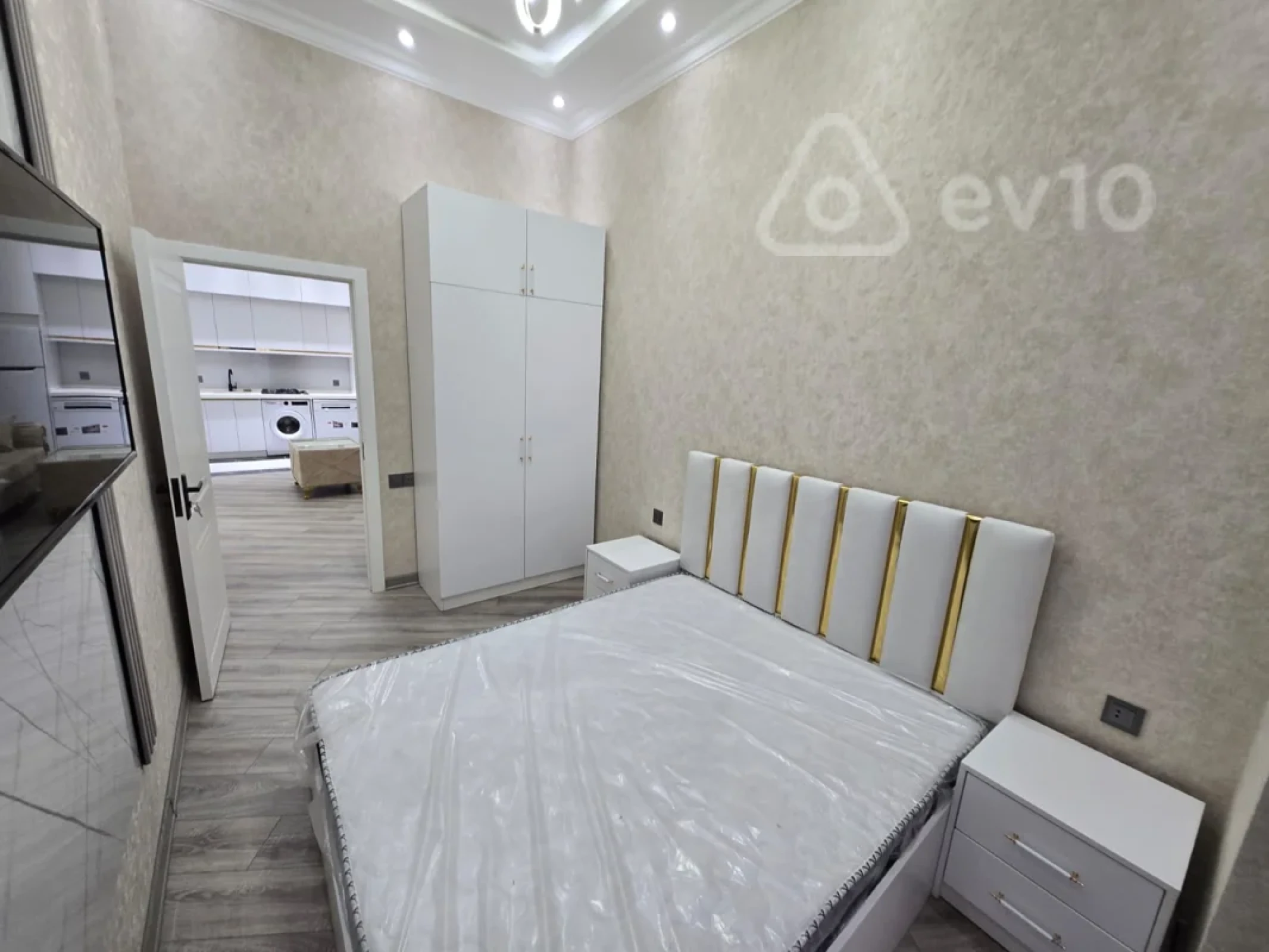 Satılır 2 otaqlı yeni tikili 70 m²