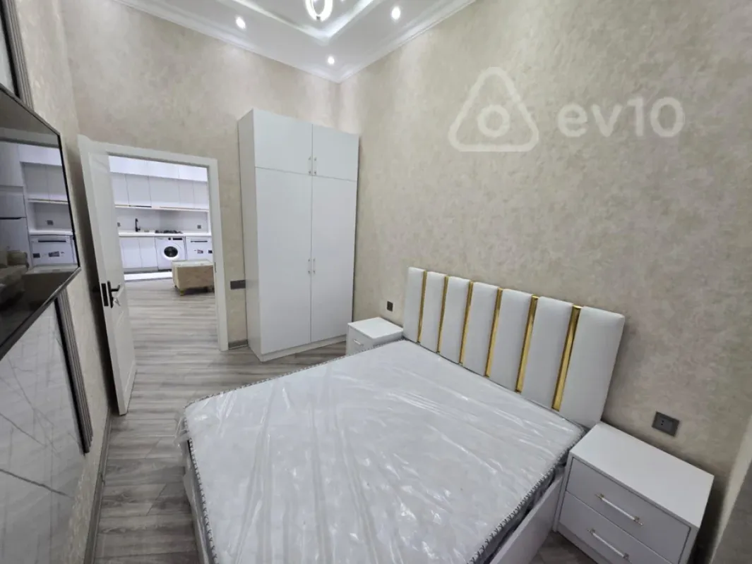Satılır 2 otaqlı yeni tikili 70 m²