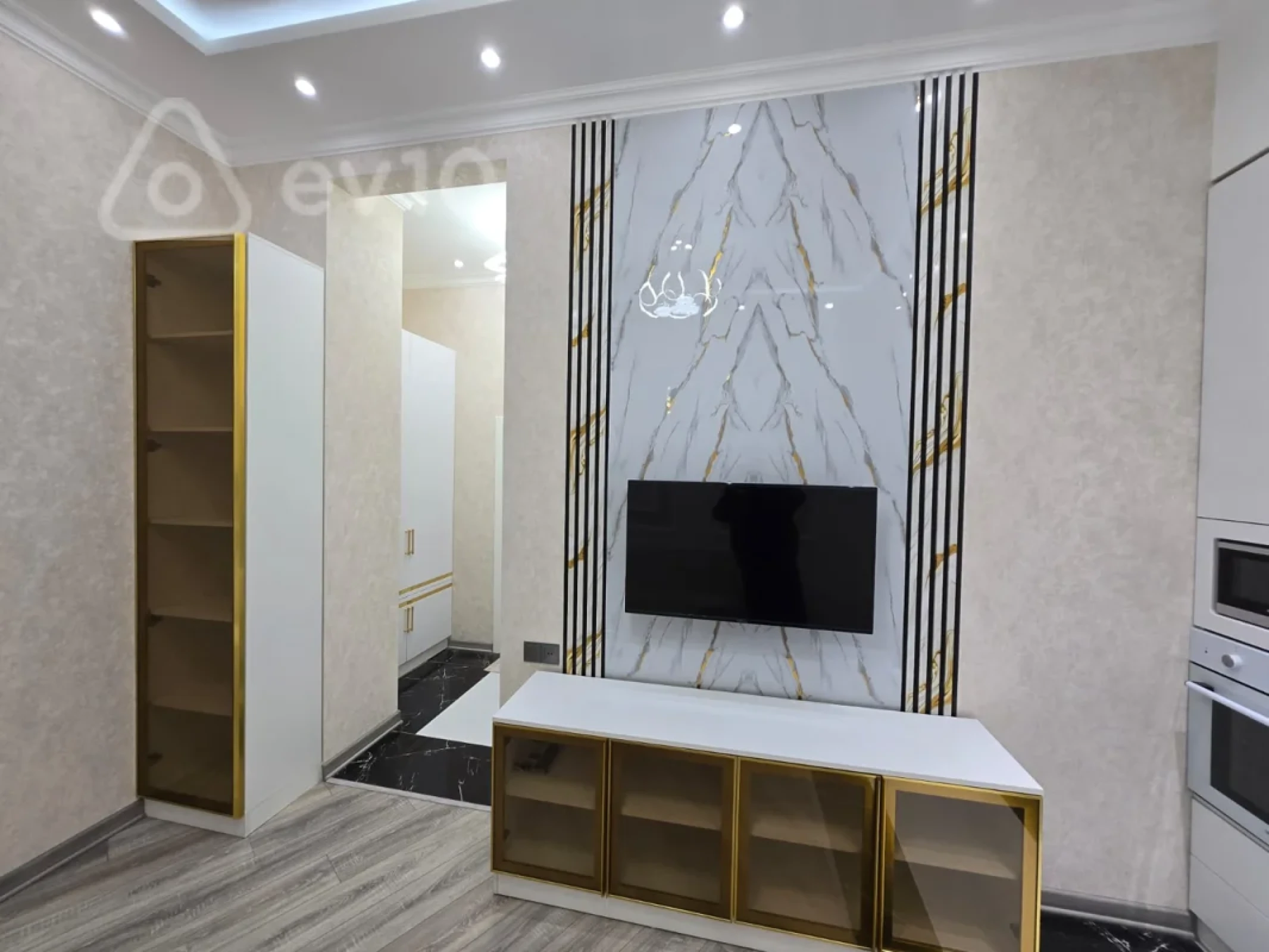 Satılır 2 otaqlı yeni tikili 70 m²