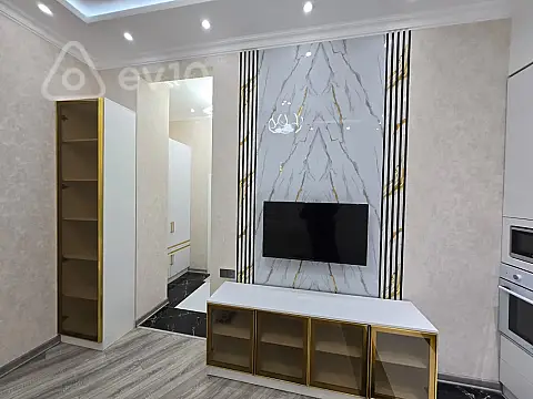 Satılır 2 otaqlı yeni tikili 70 m²