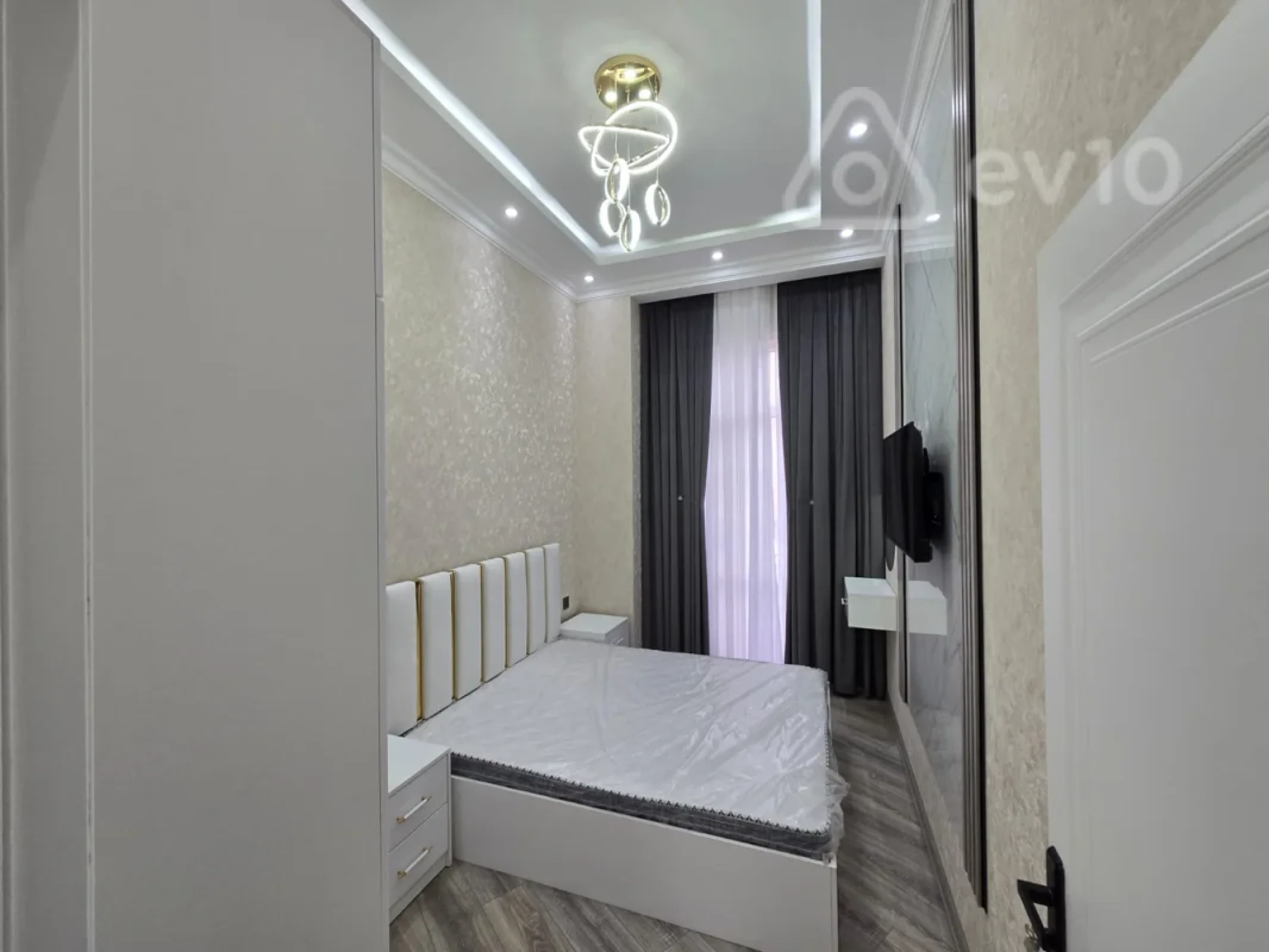 Satılır 2 otaqlı yeni tikili 70 m²