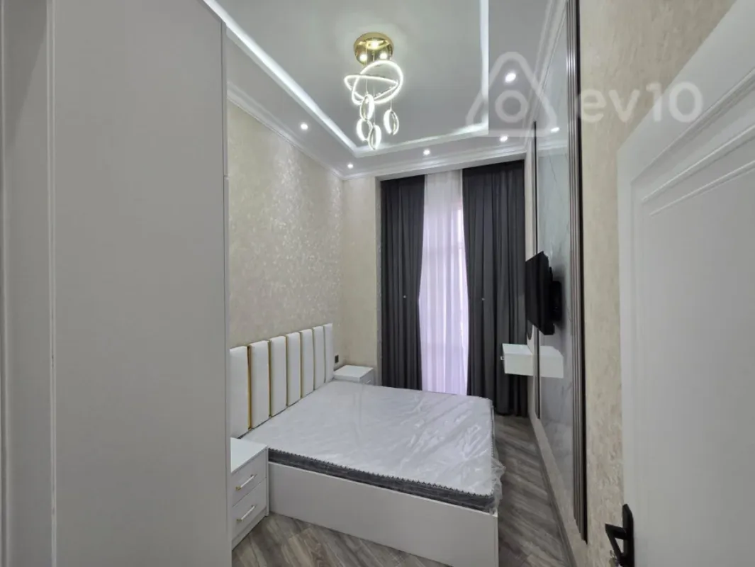 Satılır 2 otaqlı yeni tikili 70 m²