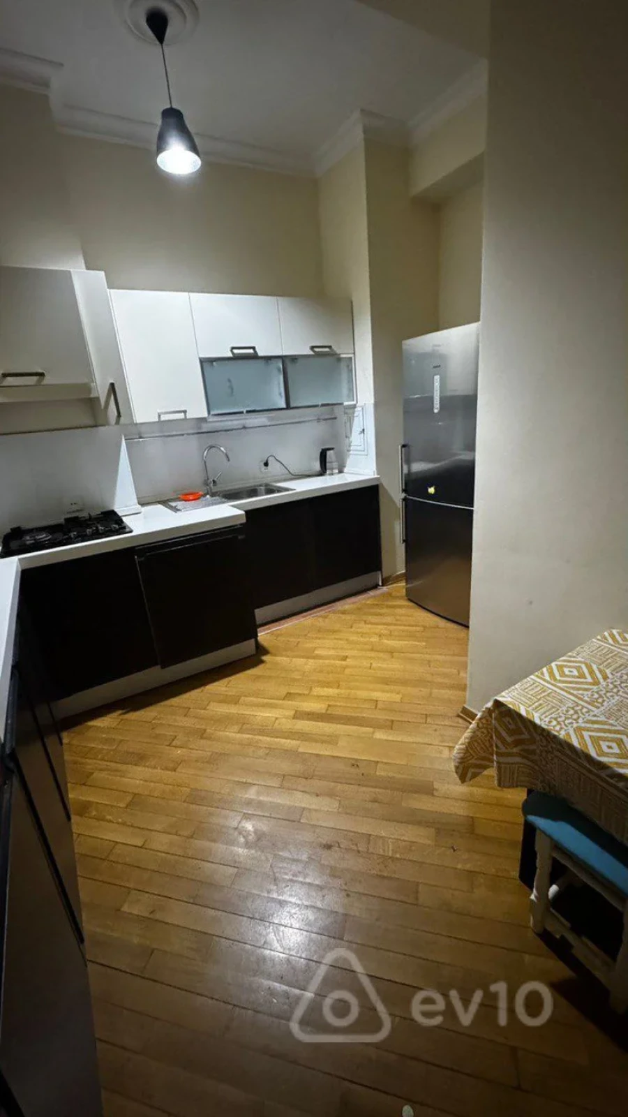 Kirayə verilir 3 otaqlı yeni tikili 104 m²