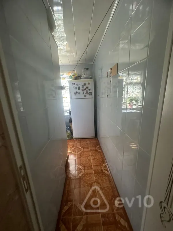 Kirayə verilir 2 otaqlı köhnə tikili 65 m²