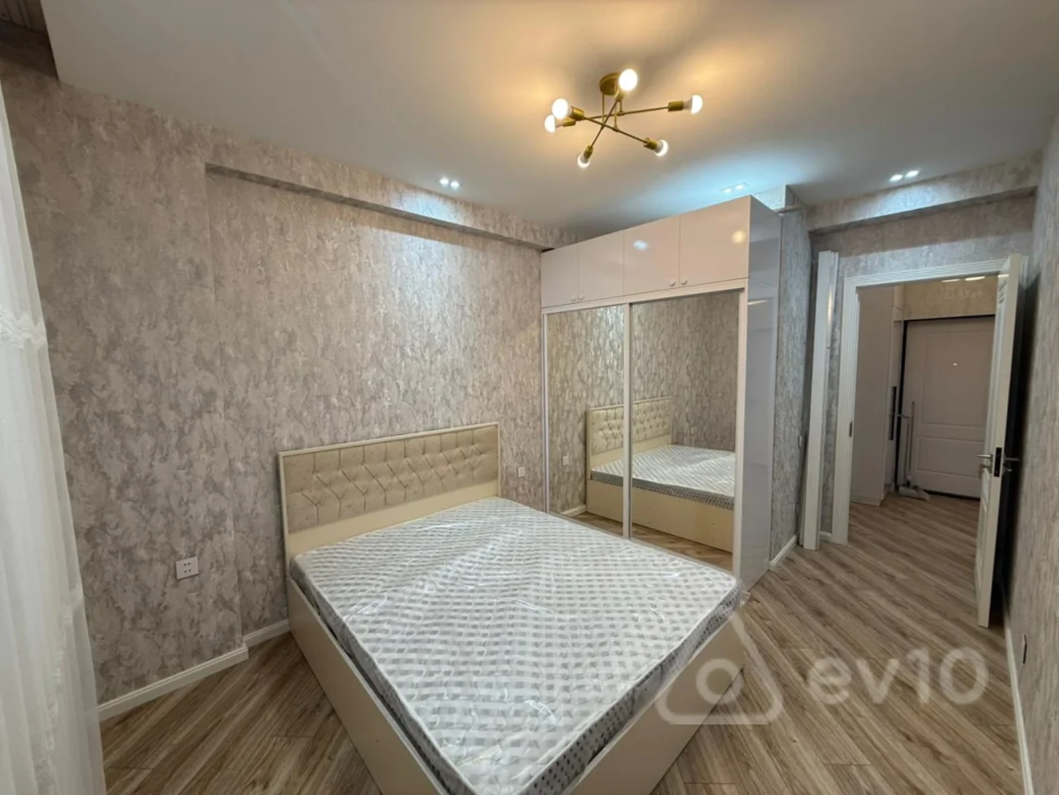 Kirayə verilir 2 otaqlı yeni tikili 50 m²