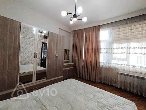 Kirayə verilir 2 otaqlı yeni tikili 75 m²