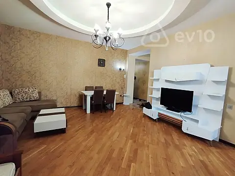 Kirayə verilir 2 otaqlı yeni tikili 75 m²