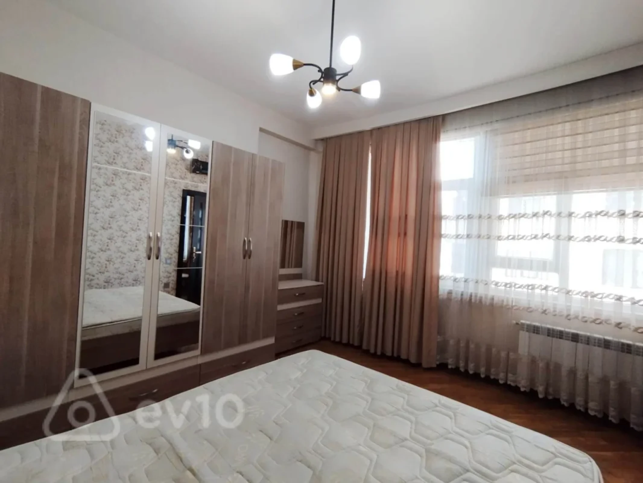 Kirayə verilir 2 otaqlı yeni tikili 75 m²