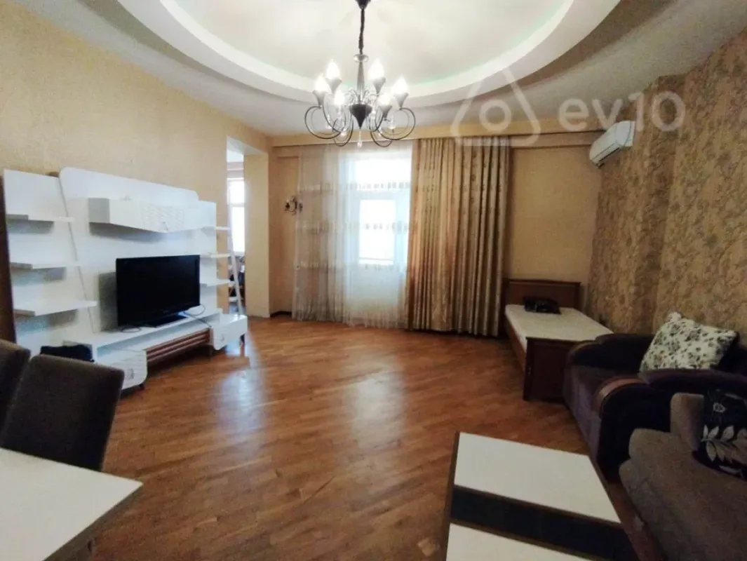 Kirayə verilir 2 otaqlı yeni tikili 75 m²