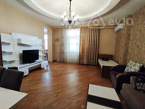 Kirayə verilir 2 otaqlı yeni tikili 75 m²