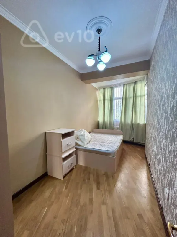 Kirayə verilir 2 otaqlı yeni tikili 90 m²