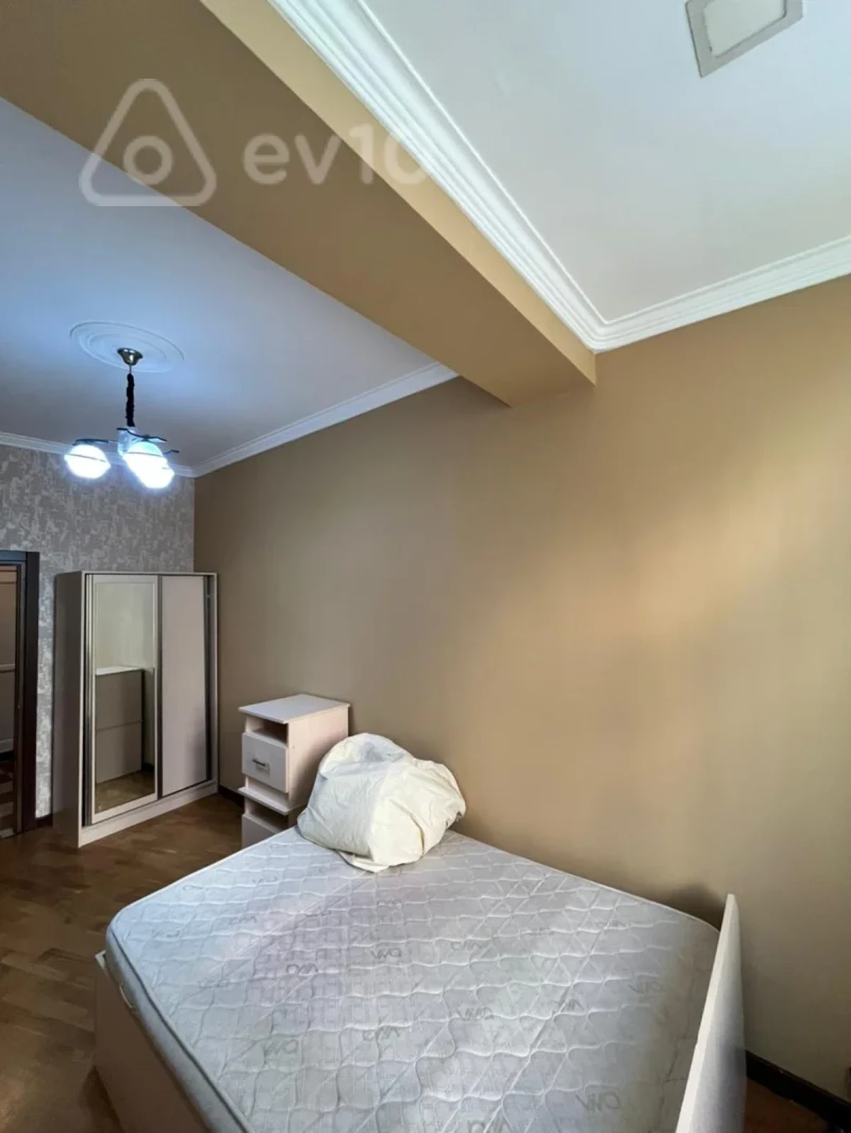 Kirayə verilir 2 otaqlı yeni tikili 90 m²