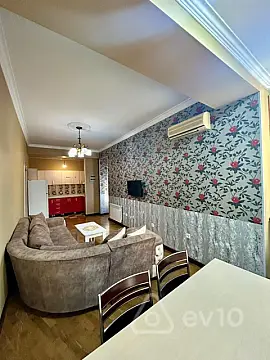 Kirayə verilir 2 otaqlı yeni tikili 90 m²